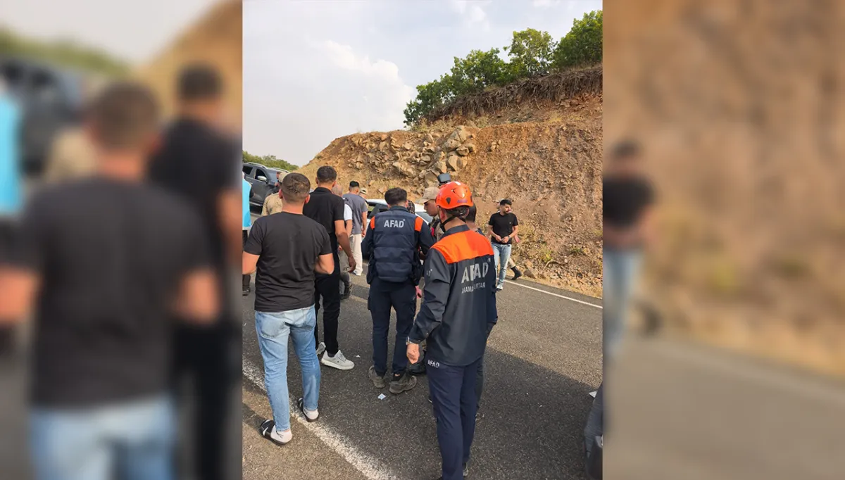 Minibüs şarampole yuvarlandı: Çok sayıda yaralı var!