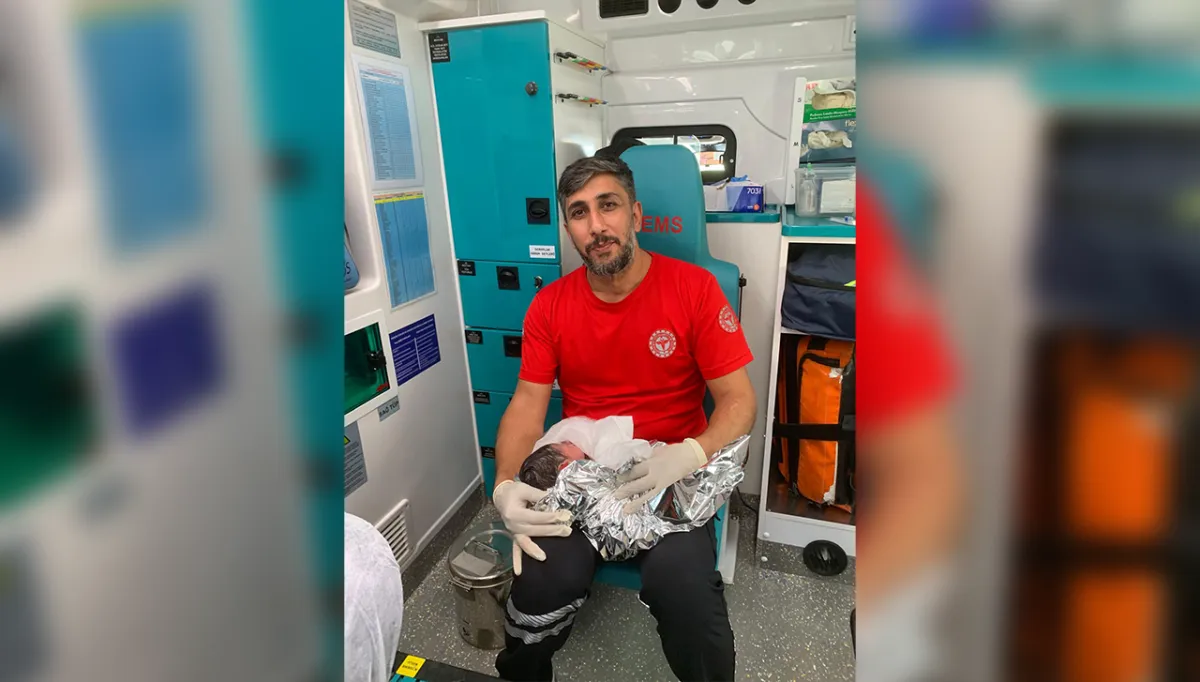 Şanlıurfa’da iki bebek ambulanslarda dünyaya geldi!