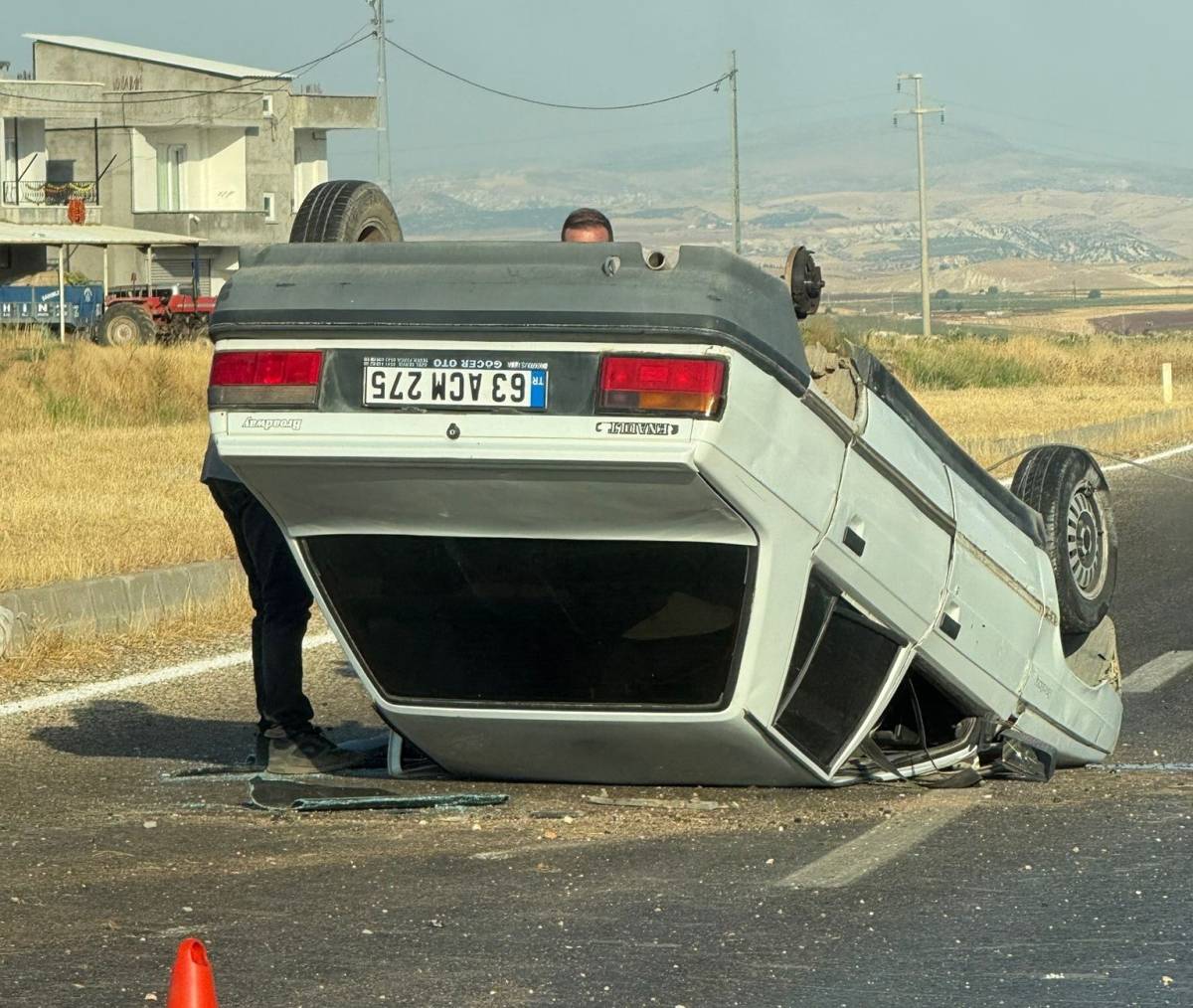 Şanlıurfa yolunda otomobil takla Attı:Yaralı var!