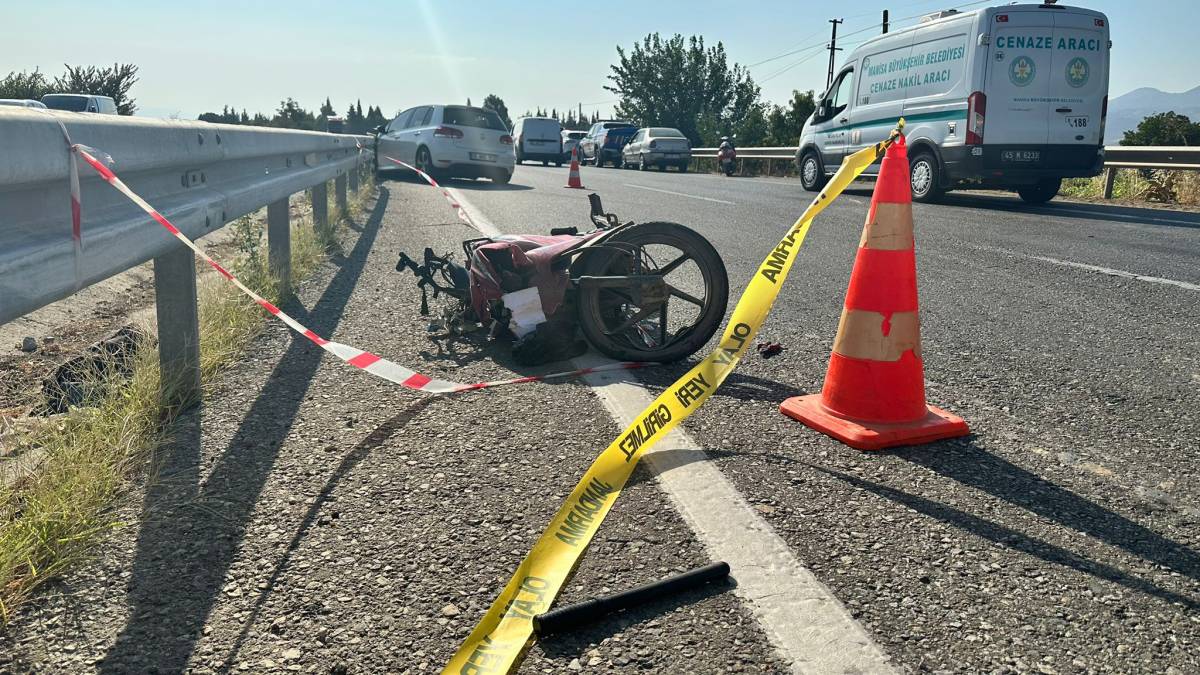 Otomobil motosiklete arkadan çarptı: Ölü ve yaralılar var!