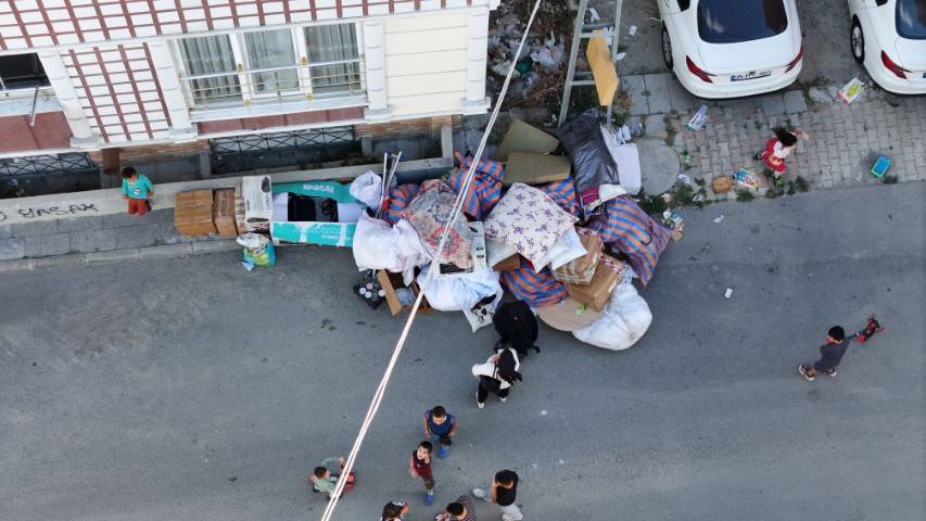 Hasta annesine refakat etti diye eşi tarafından sokağa atıldı