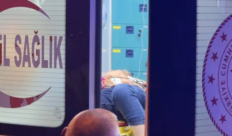 Eşi ölüm kalım savaşı verirken kocası sigaralarının peşine düştü