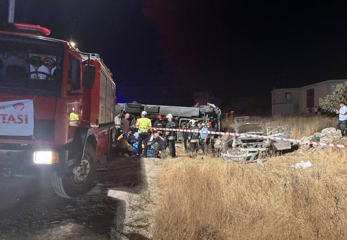 Katliam gibi kaza: Çok sayıda ölü ve yaralı!