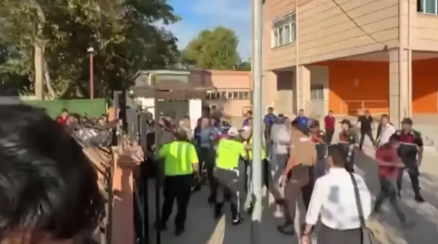 Okul önündeki saldırıya ilişkin valilikten flaş açıklama!