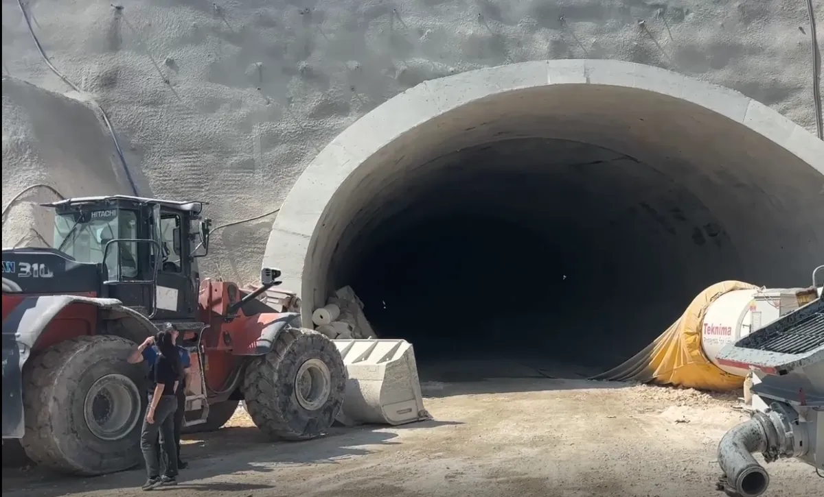 Gaziantep’te tünel inşaatında iş kazası: İşçiler sıkıştı
