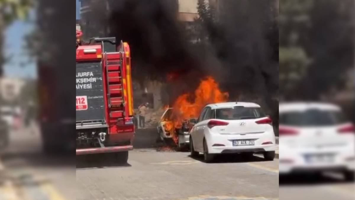 Urfa'da park halindeki otomobil alev topuna döndü!