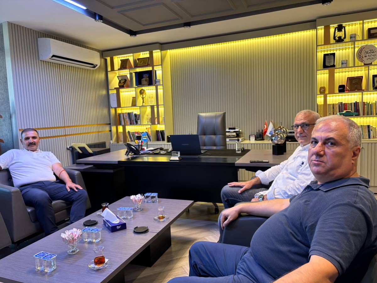 İş insanı Emin Yetim’den Ruha TV’ye nezaket ziyareti!